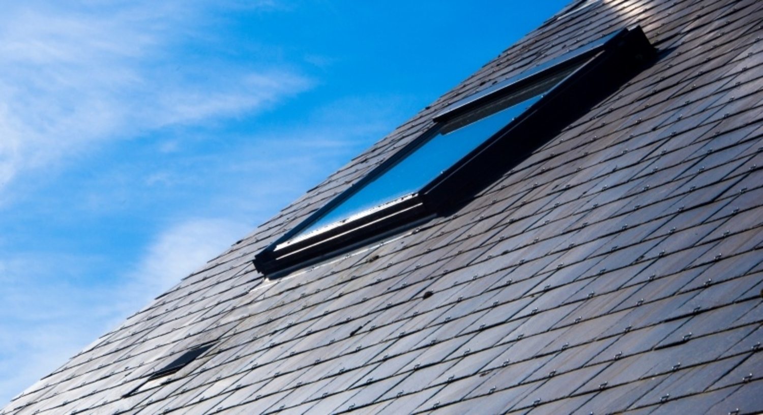 Choix du matériau pour la fenêtre de toit